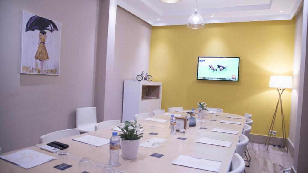 נואקשוט The Best Centric Hotel מראה חיצוני תמונה