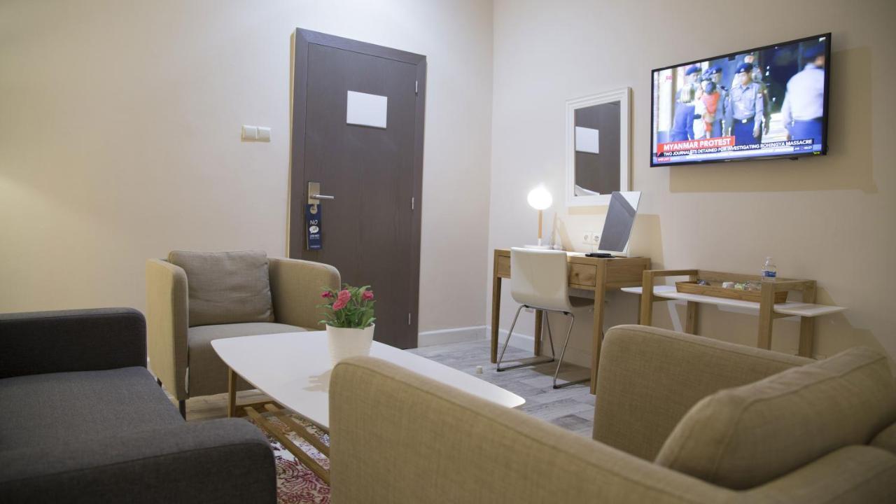נואקשוט The Best Centric Hotel מראה חיצוני תמונה